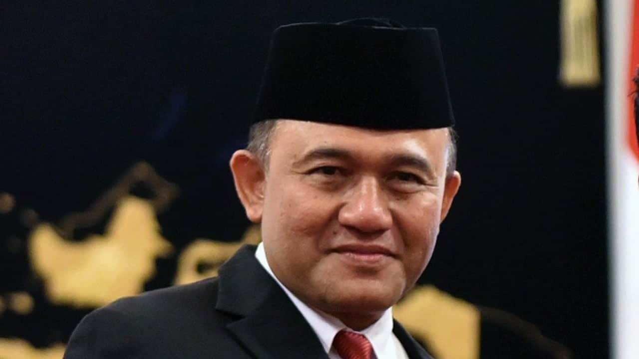 Komisaris Jenderal Polisi (Purn) Drs. Heru Winarko, S.H.